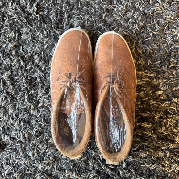 Size 10.5 - Picture 3 of 4